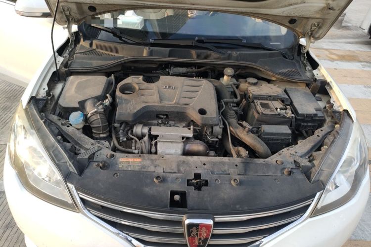 Used Roewe 360 2015 20T TST Deluxe Edition Engine Bay