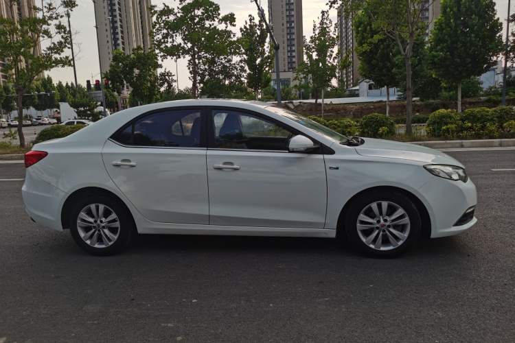 Used Roewe 360 2015 1.5L Automatic Luxury Edition Exterior 2