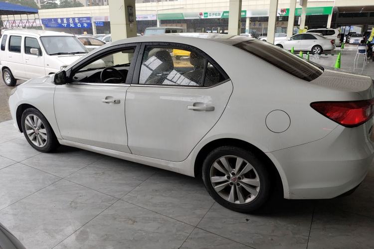 Used Roewe 360 2015 1.5L Automatic Luxury Edition Exterior 3