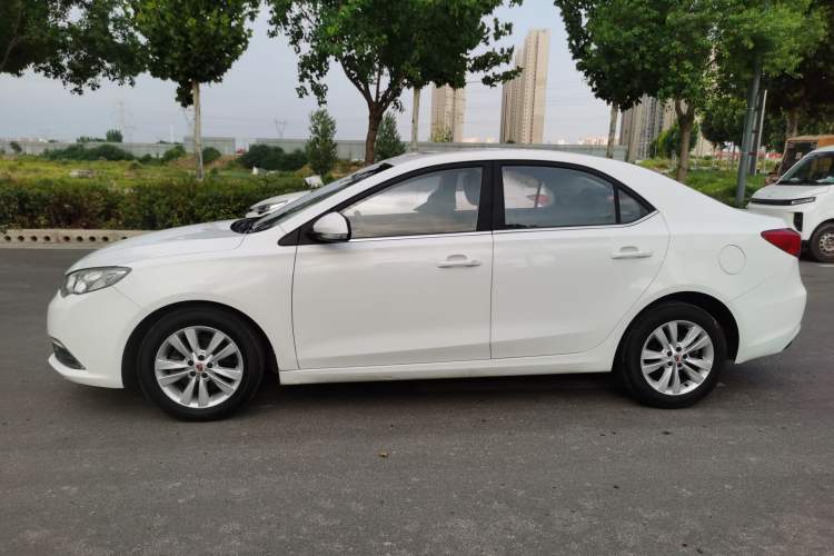 Used Roewe 360 2015 1.5L Automatic Luxury Edition Exterior 5