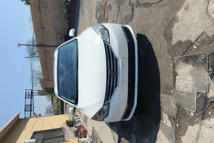 Used Roewe 360 2015 1.5L Manual Luxury Edition Exterior 5