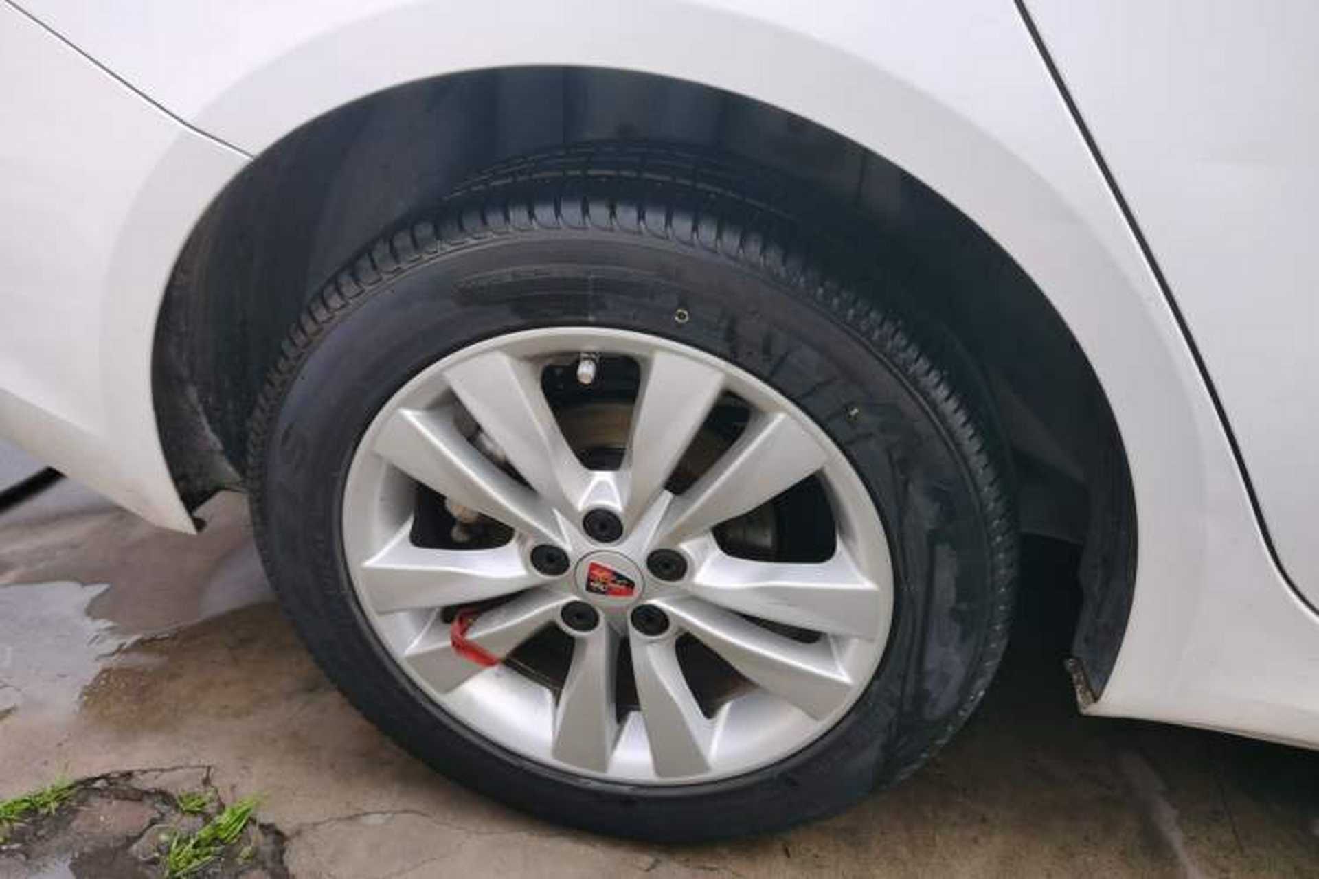 Used Roewe 360 2015 1.5L Automatic Luxury Edition Exterior 5