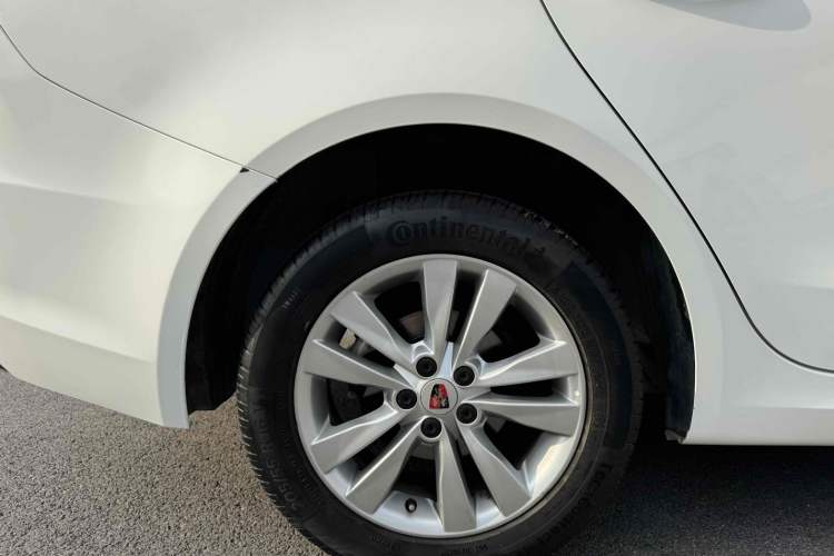 Used Roewe 360 2015 1.5L Automatic Luxury Edition Exterior 6