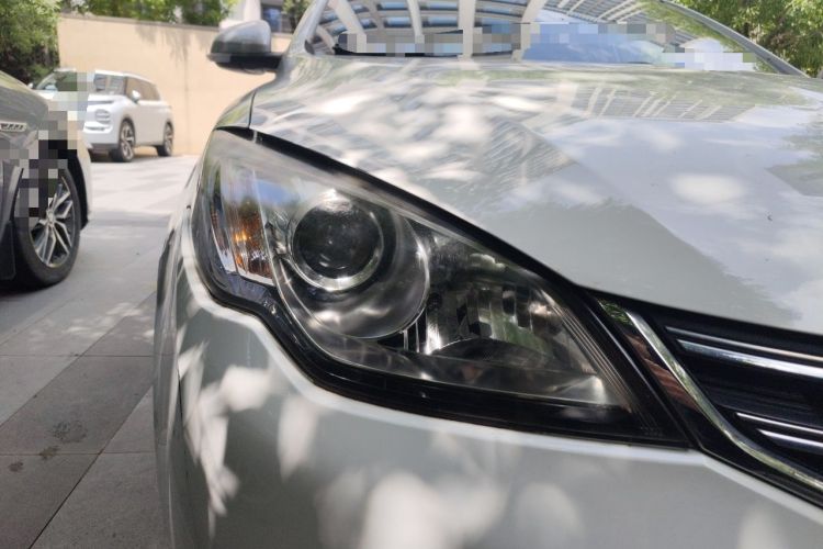 Used Roewe 360 2015 1.5L Automatic Luxury Edition Exterior 6