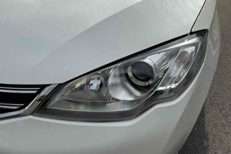 Used Roewe 360 2015 1.5L Automatic Luxury Edition Exterior 7