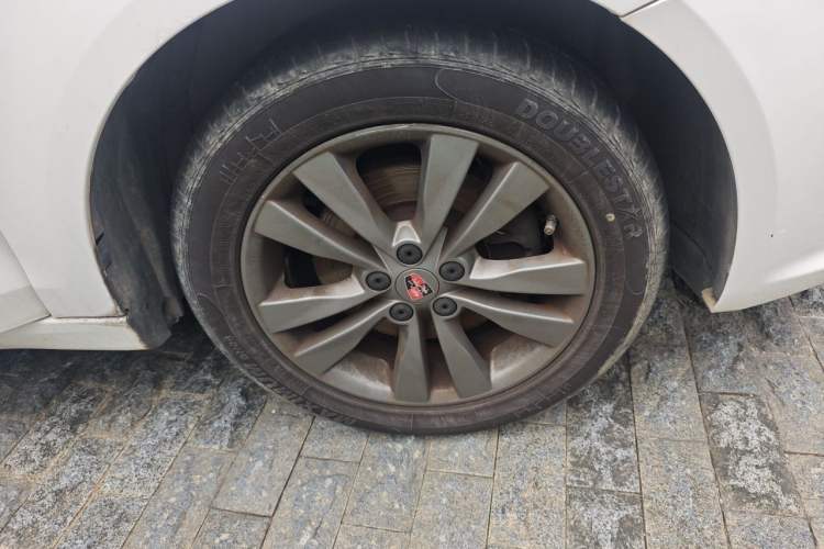 Used Roewe 360 2015 20T TST Deluxe Edition Exterior 7