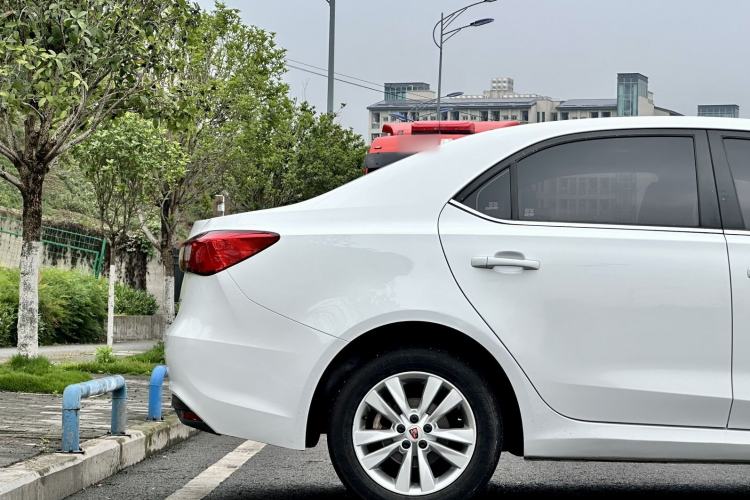 Used Roewe 360 2015 1.5L Manual Luxury Edition Exterior 7
