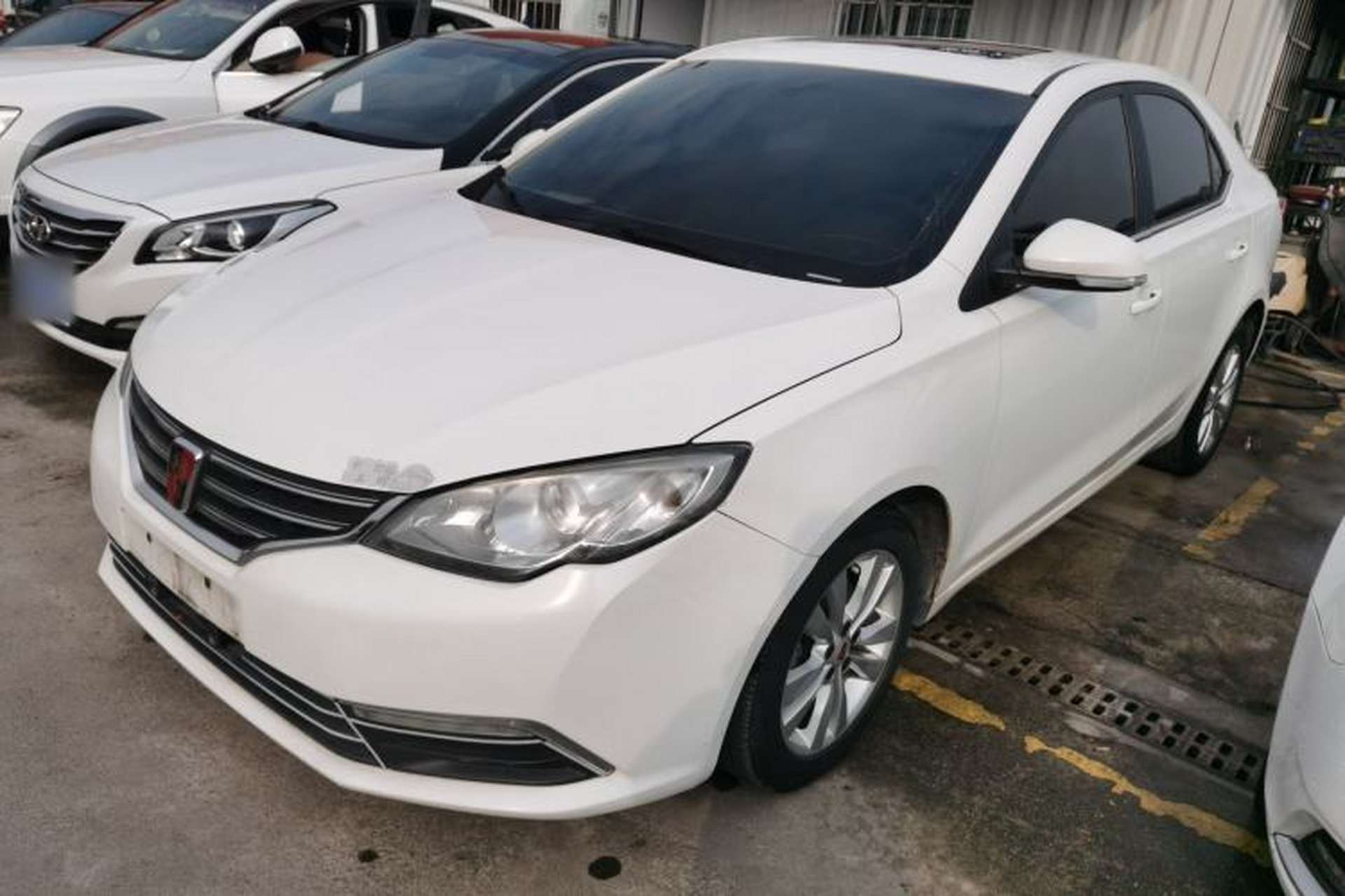 Used Roewe 360 2015 1.5L Automatic Luxury Edition Front Left 45 Deg