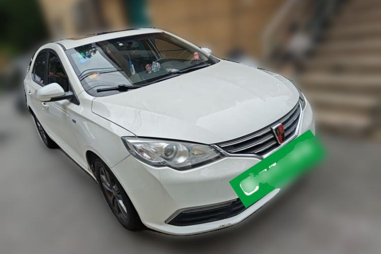 Used Roewe 360 2015 20T TST Deluxe Edition Front Right 45 Deg