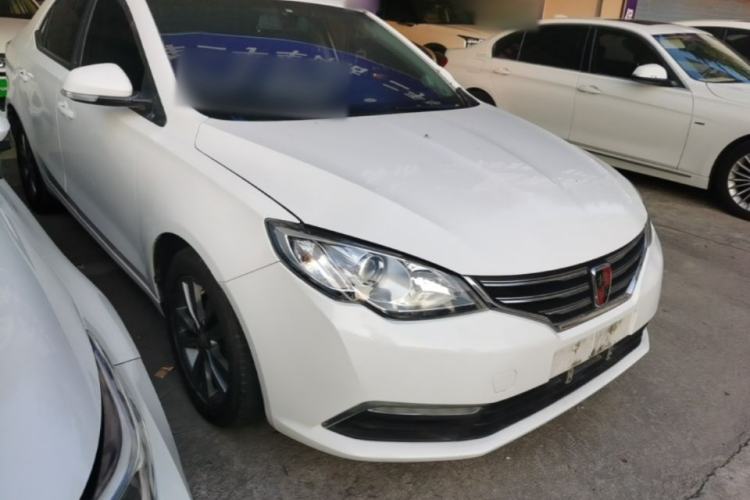 Used Roewe 360 2015 20T TST Deluxe Edition Front Right 45 Deg