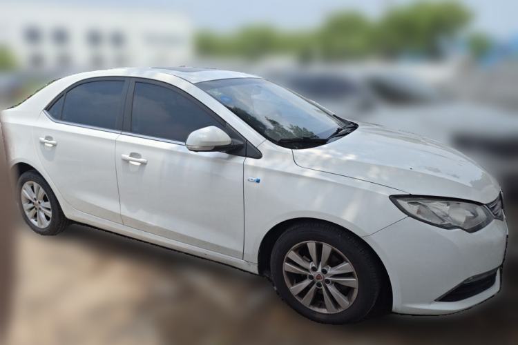 Used Roewe 360 2015 1.5L Automatic Luxury Edition Front Right 45 Deg