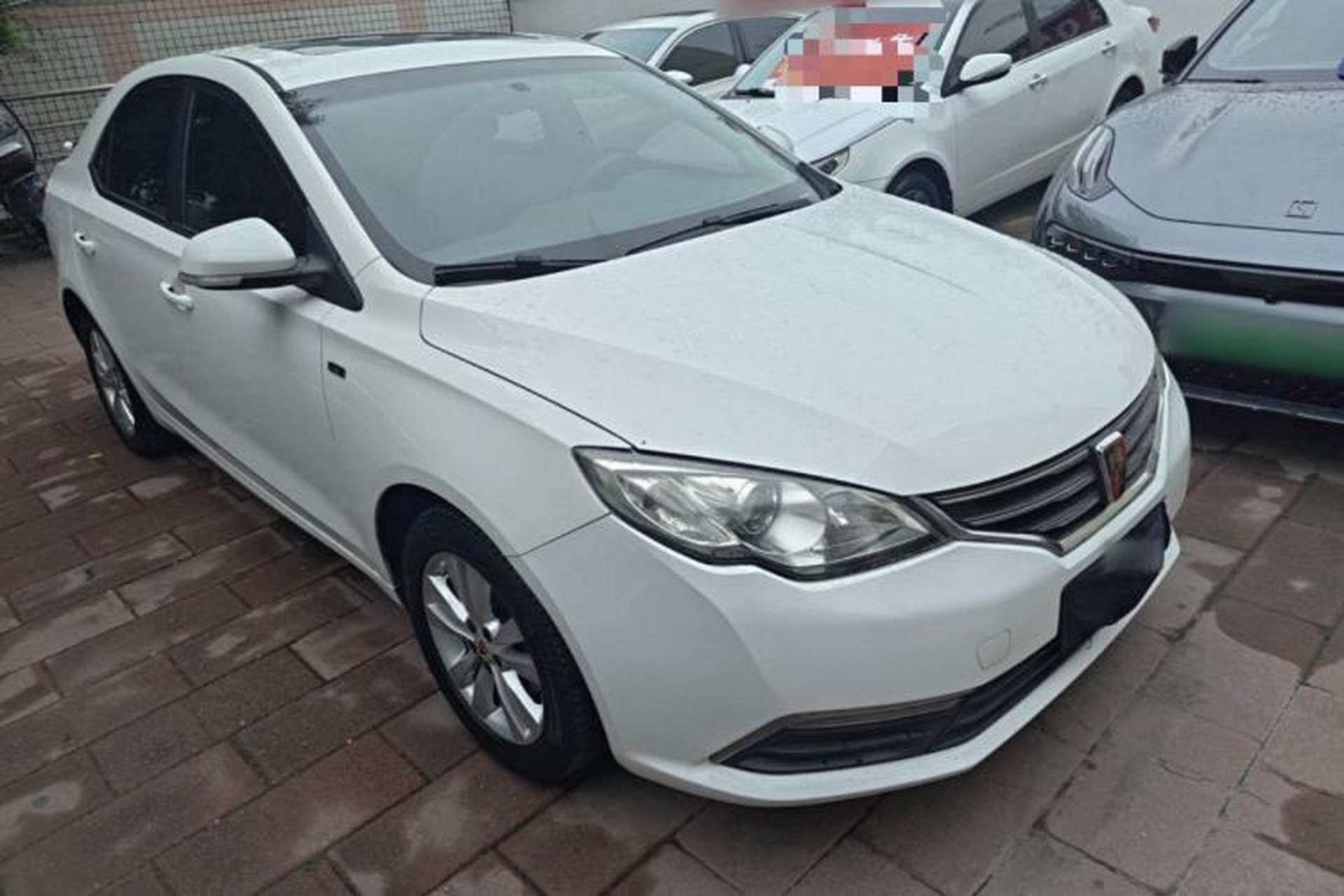 Used Roewe 360 2015 1.5L Automatic Luxury Edition Front Right 45 Deg