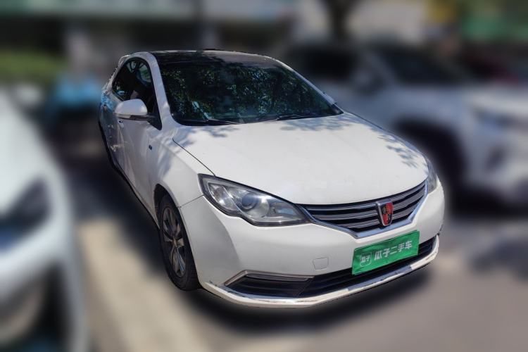 Used Roewe 360 2015 20T TST Deluxe Edition Front Right 45 Deg