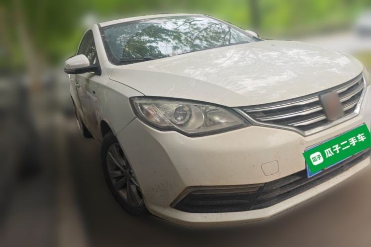 Used Roewe 360 2015 1.5L Manual Luxury Edition Front Right 45 Deg