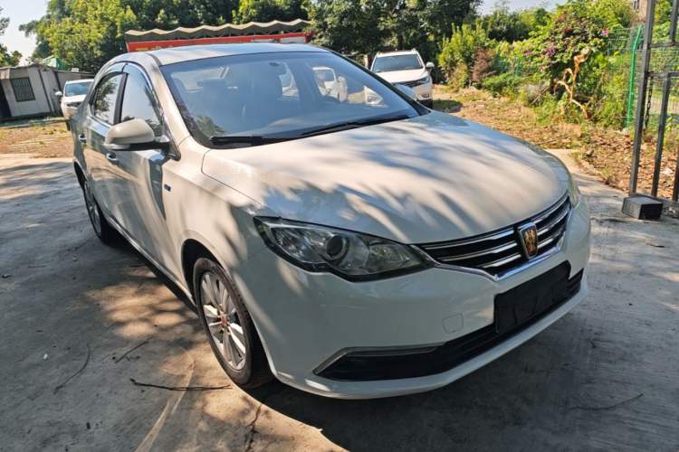 Used Roewe 360 2015 1.5L Manual Luxury Edition Front Right 45 Deg