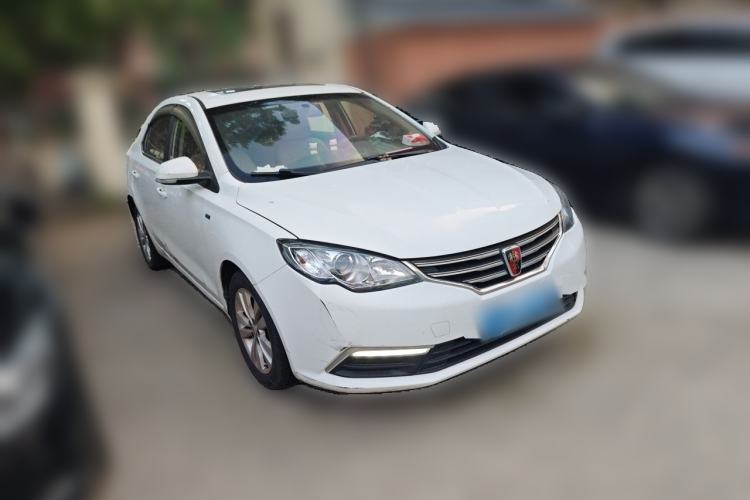 Used Roewe 360 2015 1.5L Automatic Luxury Edition Front Right 45 Deg