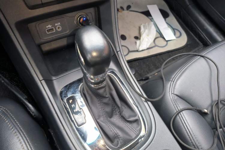 Used Roewe 360 2015 1.5L Automatic Luxury Edition Gear Lever