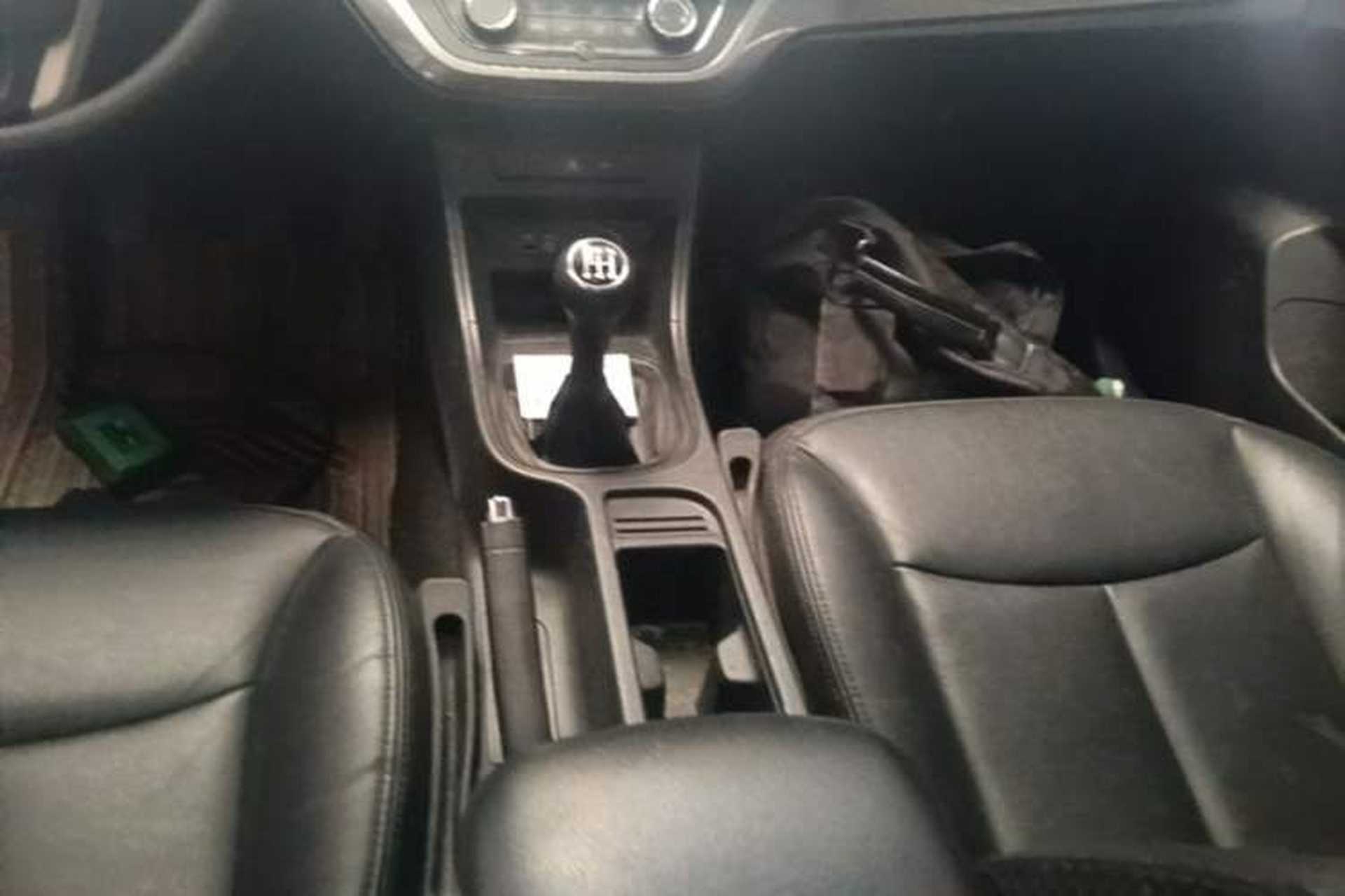 Used Roewe 360 2015 1.5L Manual Luxury Edition Gear Lever