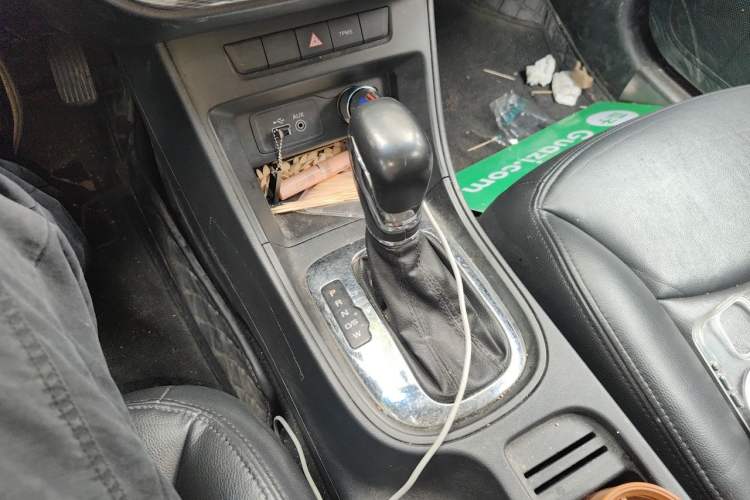 Used Roewe 360 2015 1.5L Automatic Luxury Edition Gear Lever