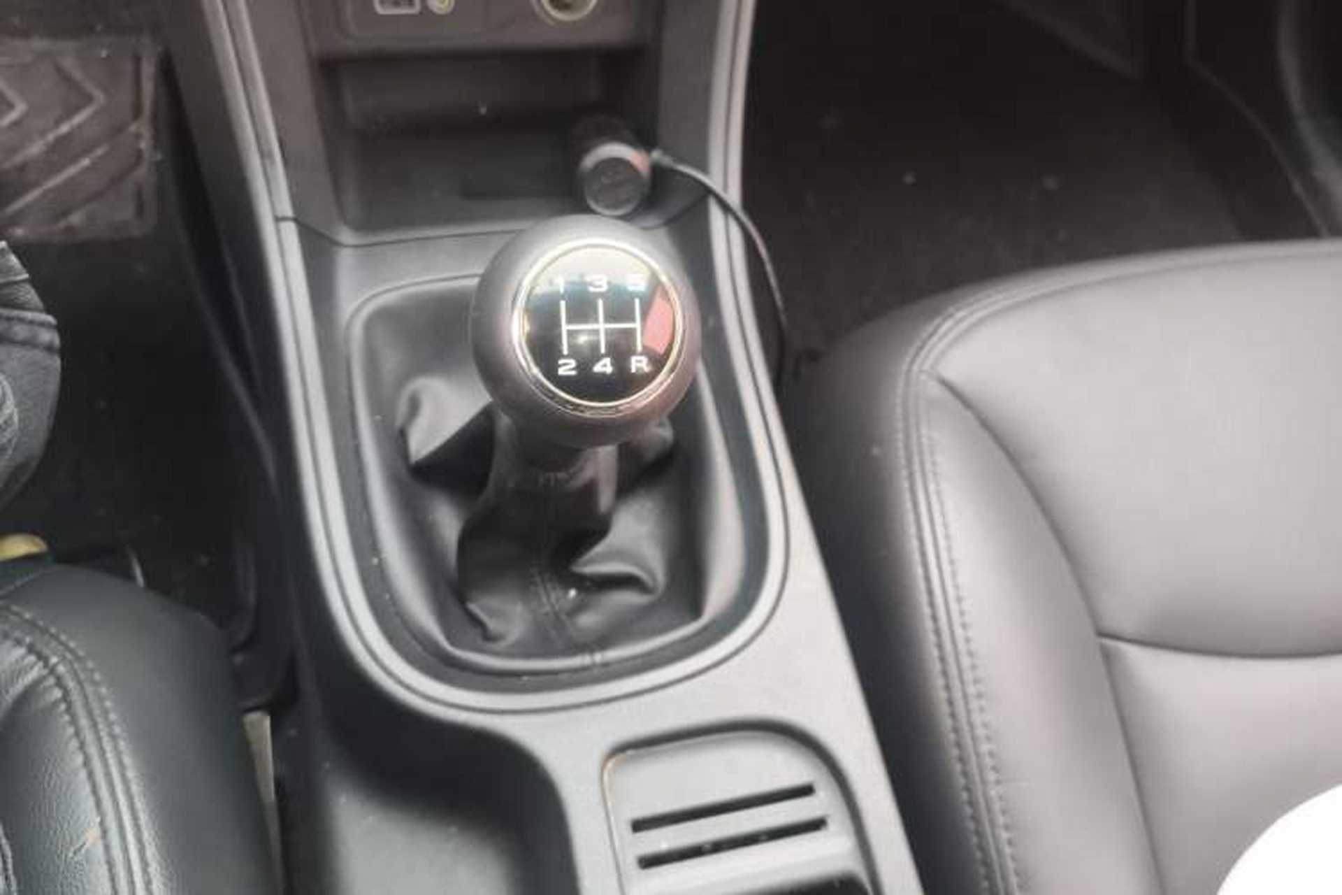Used Roewe 360 2015 1.5L Manual Luxury Edition Gear Lever