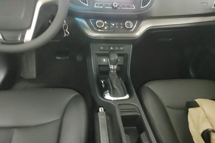 Used Roewe 360 2015 20T TST Deluxe Edition Gear Lever