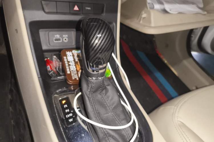 Used Roewe 360 2015 1.5L Automatic Luxury Edition Gear Lever