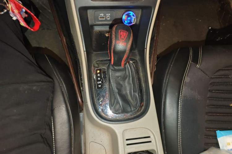 Used Roewe 360 2015 1.5L Automatic Luxury Edition Gear Lever