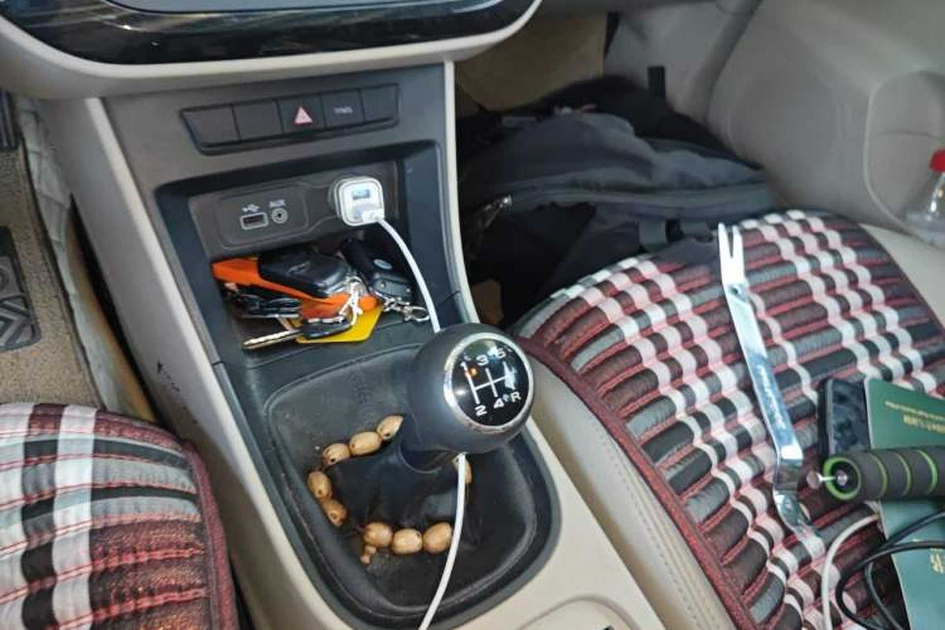 Used Roewe 360 2015 1.5L Manual Luxury Edition Gear Lever