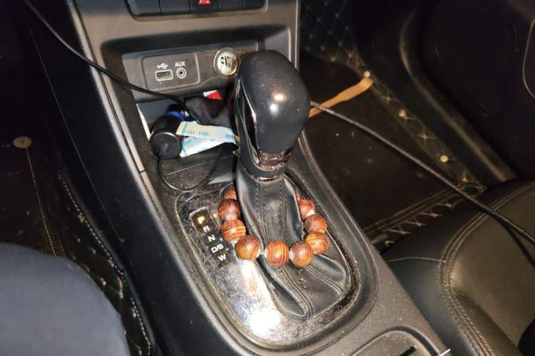Used Roewe 360 2015 1.5L Automatic Luxury Edition Gear Lever