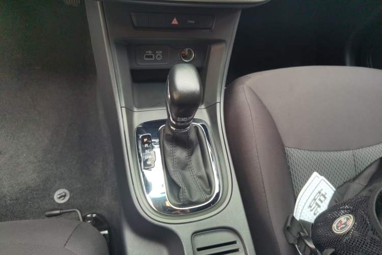 Used Roewe 360 2015 1.5L Automatic Elite Edition Gear Lever