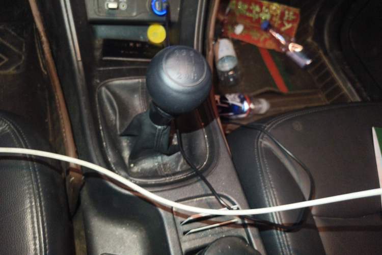 Used Roewe 360 2015 1.5L Manual Luxury Edition Gear Lever