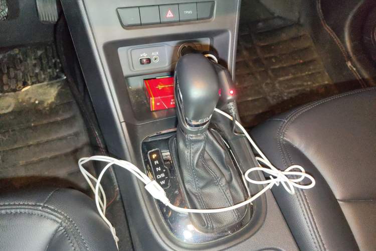 Used Roewe 360 2015 1.5L Automatic Luxury Edition Gear Lever