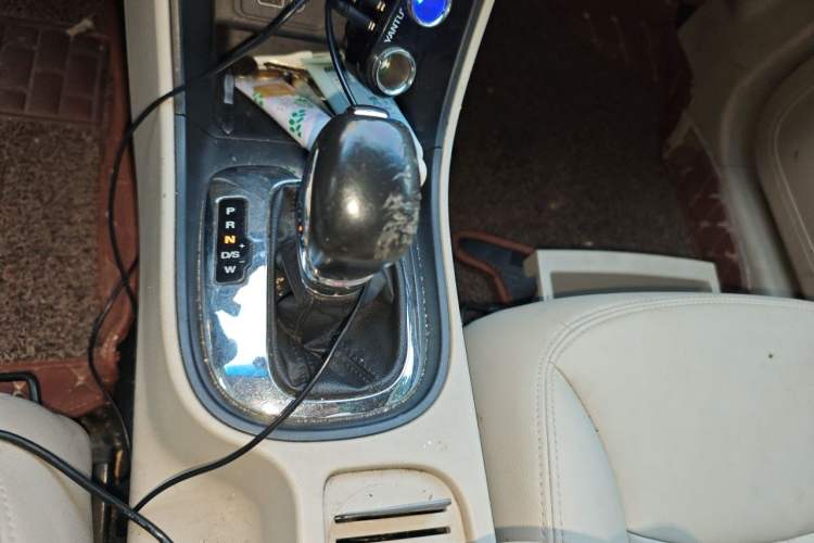 Used Roewe 360 2015 1.5L Automatic Luxury Edition Gear Lever