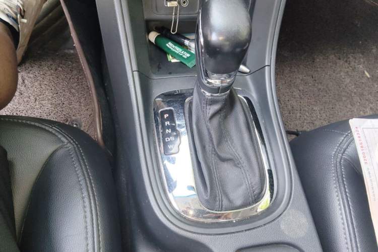 Used Roewe 360 2015 1.5L Automatic Luxury Edition Gear Lever