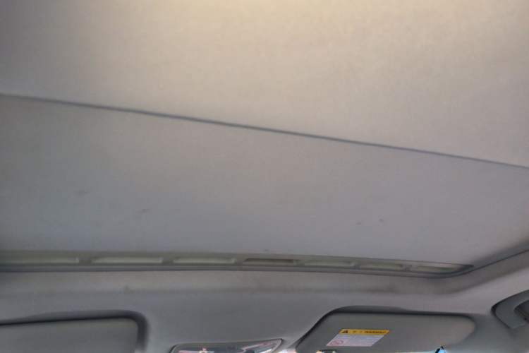 Used Roewe 360 2015 1.5L Automatic Luxury Edition Headliner