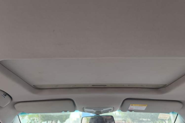 Used Roewe 360 2015 1.5L Automatic Luxury Edition Headliner