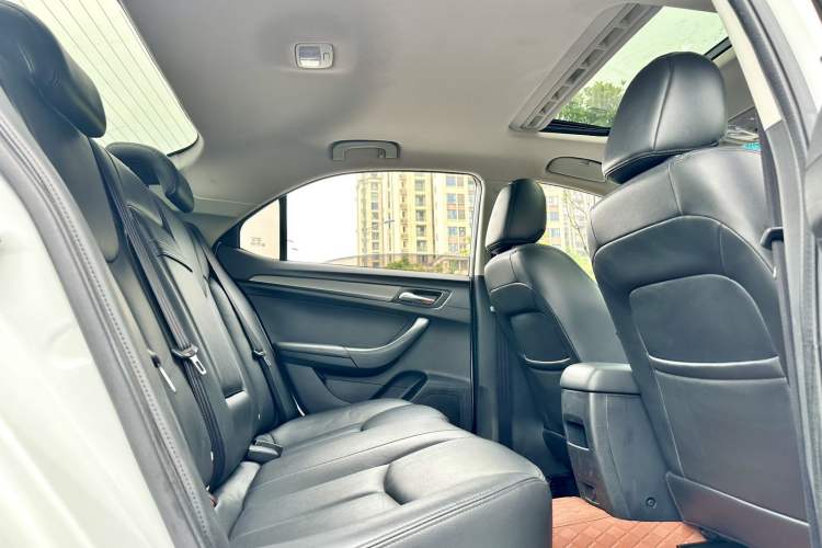 Used Roewe 360 2015 1.5L Manual Luxury Edition Headliner
