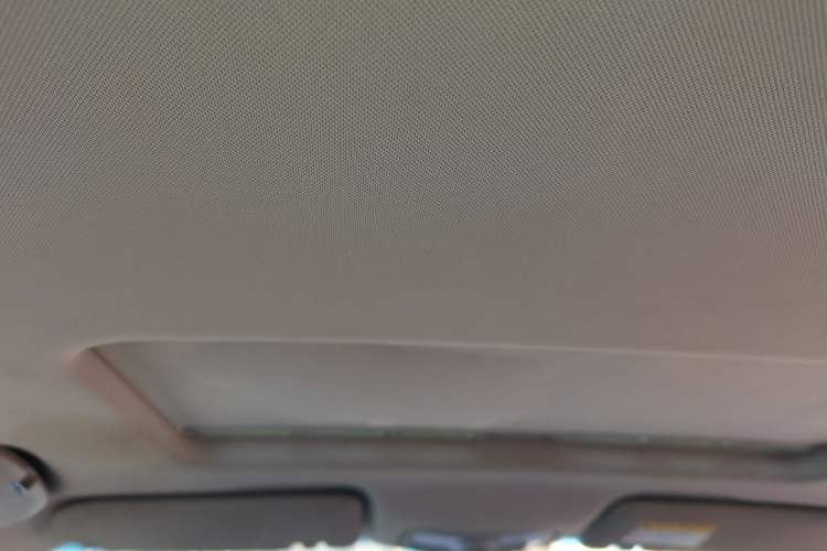 Used Roewe 360 2015 1.5L Manual Luxury Edition Headliner