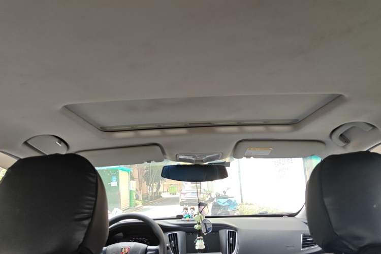 Used Roewe 360 2015 1.5L Automatic Luxury Edition Headliner