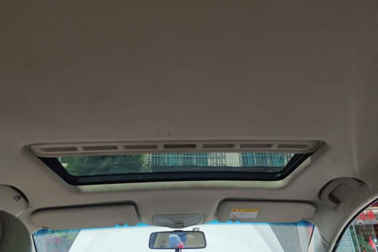 Used Roewe 360 2015 1.5L Automatic Luxury Edition Headliner