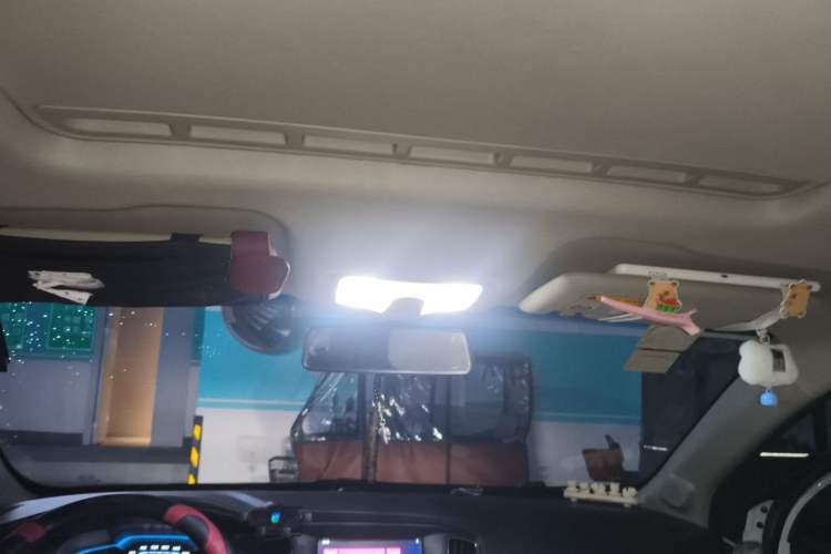 Used Roewe 360 2015 1.5L Automatic Luxury Edition Headliner