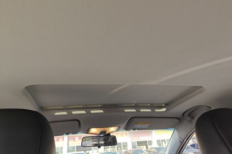 Used Roewe 360 2015 1.5L Automatic Luxury Edition Headliner