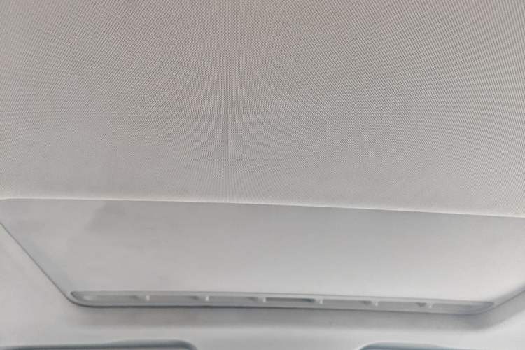 Used Roewe 360 2015 1.5L Manual Luxury Edition Headliner