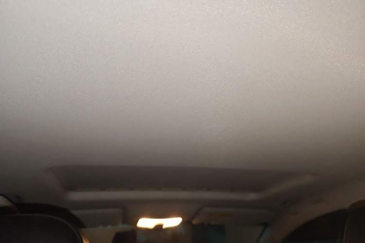 Used Roewe 360 2015 1.5L Automatic Luxury Edition Headliner