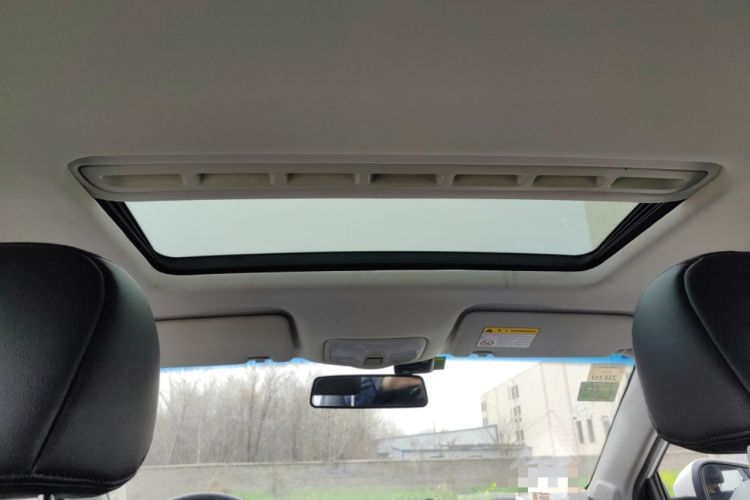 Used Roewe 360 2015 1.5L Automatic Luxury Edition Headliner