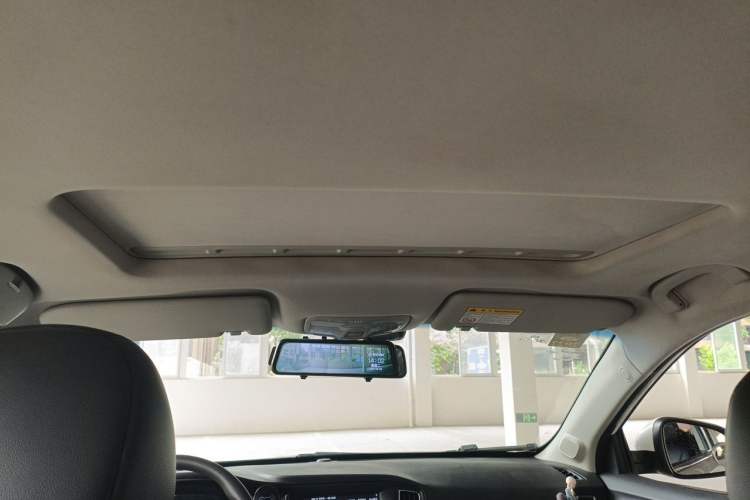 Used Roewe 360 2015 1.5L Manual Luxury Edition Headliner