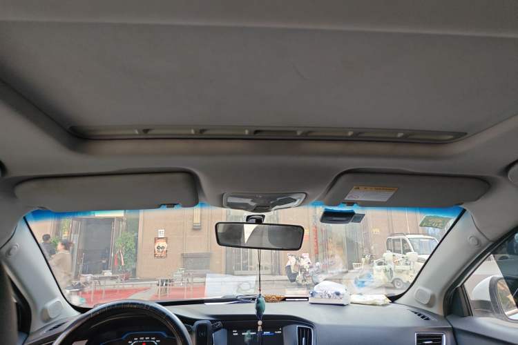 Used Roewe 360 2015 1.5L Manual Luxury Edition Headliner