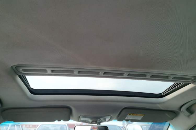 Used Roewe 360 2015 1.5L Automatic Luxury Edition Headliner