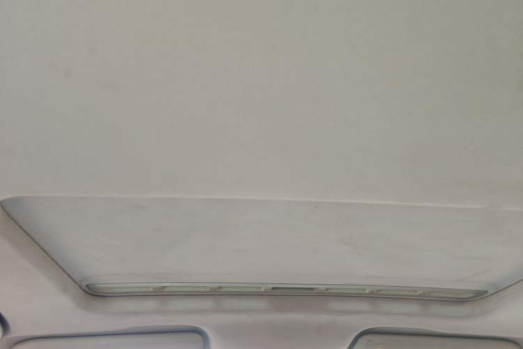 Used Roewe 360 2015 1.5L Automatic Luxury Edition Headliner