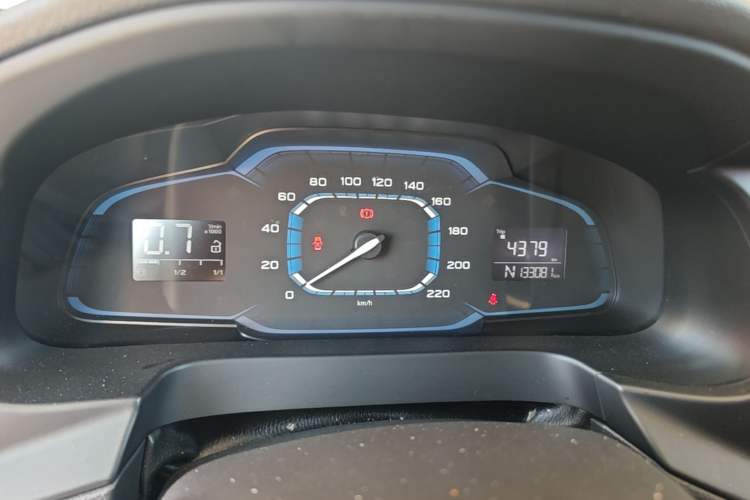 Used Roewe 360 2015 1.5L Automatic Luxury Edition Instrument Cluster